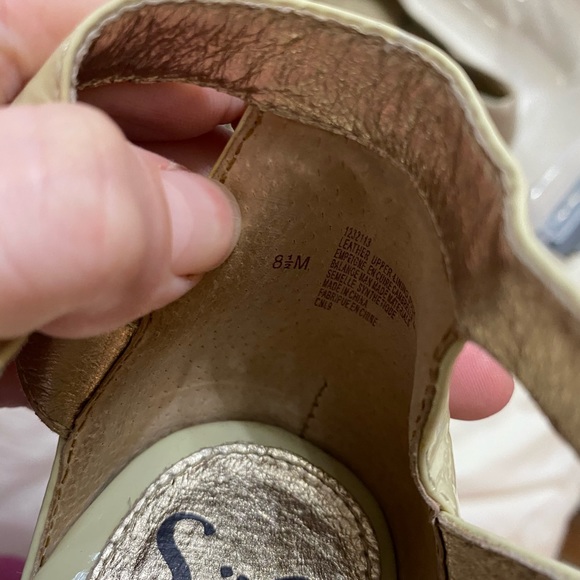 Cream block heels - Picture 7 of 7